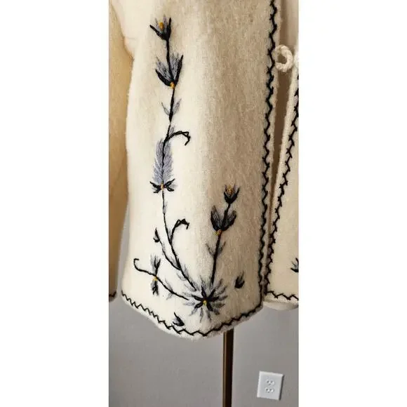 Handmade‎ Greek Vintage Wool Floral Embroidered Exquisite Cardigan Sweater Small - Picture 6 of 12